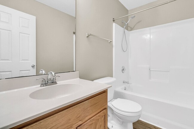 Building Photo - Recently Updated 4 bedroom 2.5 bathroom two story home available in Ladson!