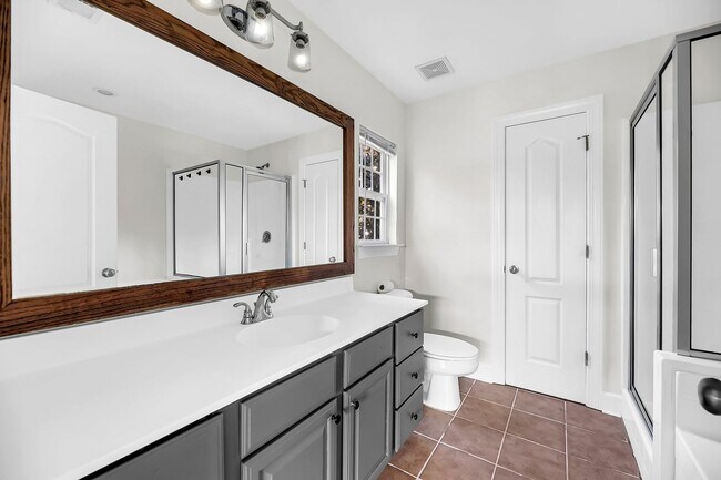 Building Photo - Whitney Lakes End Unit Townhome on Johns Island