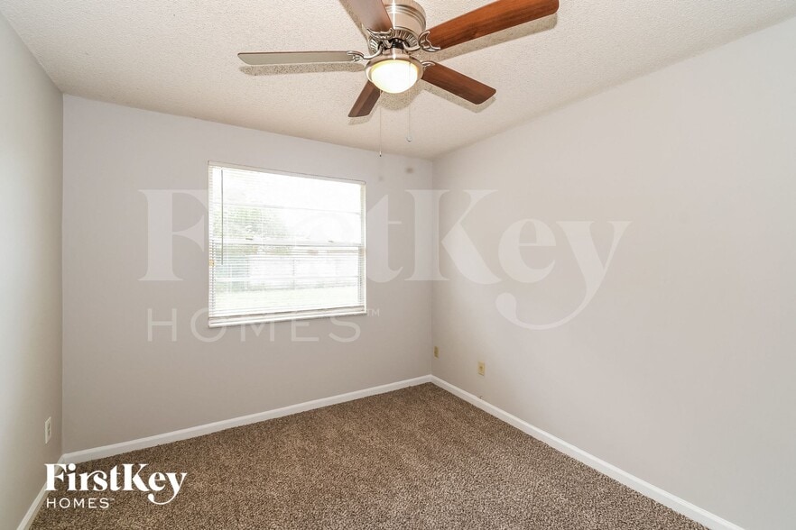 Building Photo - 8102 Birds Foot Ln