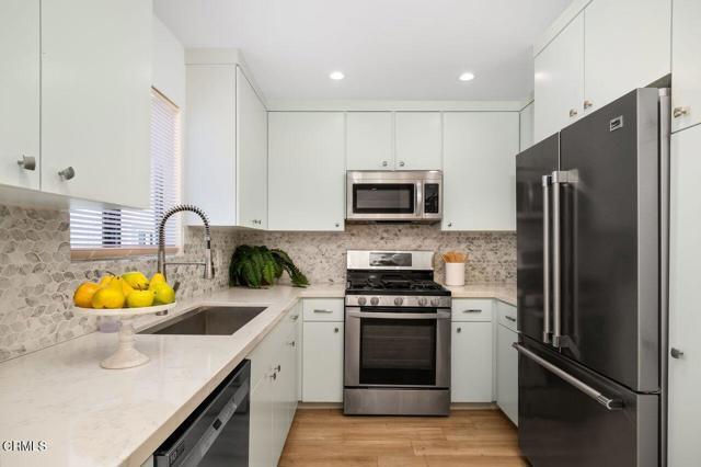 Building Photo - 4455 Rockland Pl