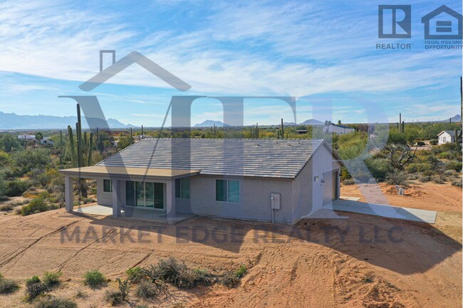Building Photo - 3bed/2bath Home in North Scottsdale! Ready...