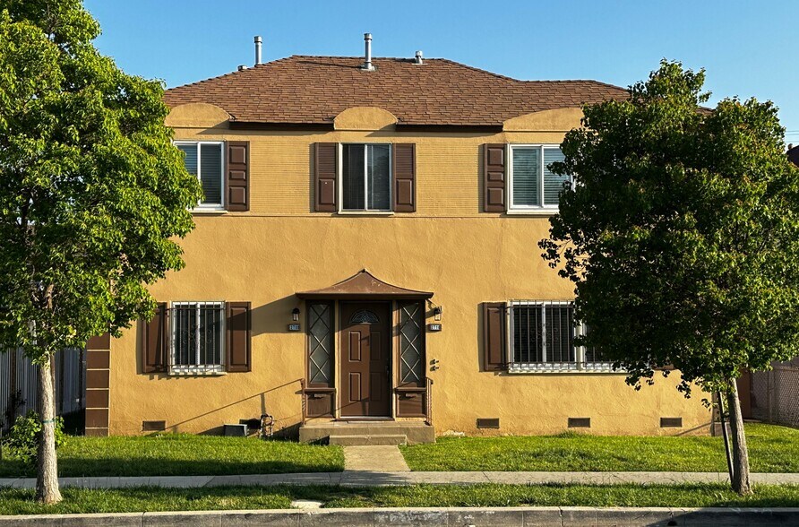 Building Photo - 2708 W 85th St