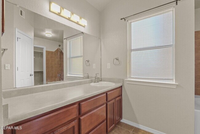 Building Photo - 2933 Pebble Rock Pl