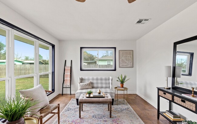 Building Photo - 165 Antigua Dr
