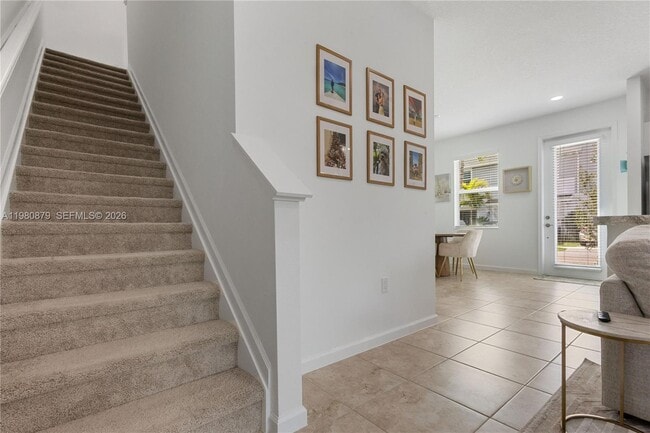 Building Photo - 4820 Longwood Lake Sq