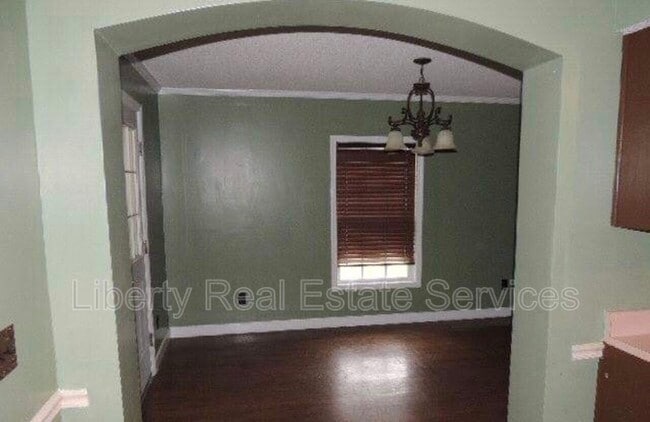 Building Photo - 925 Granger Dr
