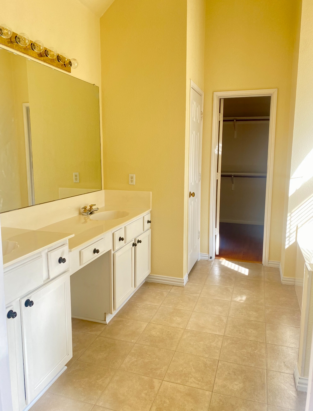 Building Photo - 8412 White Sands Dr
