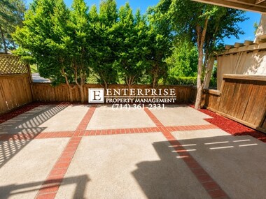Building Photo - Beautiful 3-bedroom Anaheim Hills home with private patios and community pool!