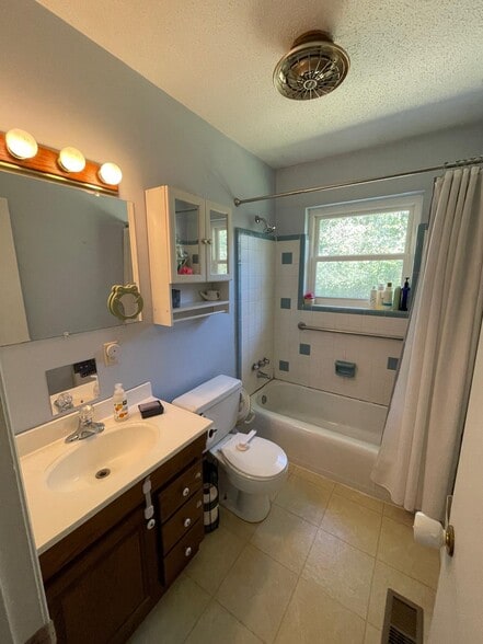 Bathroom - 963 Brynwood Dr