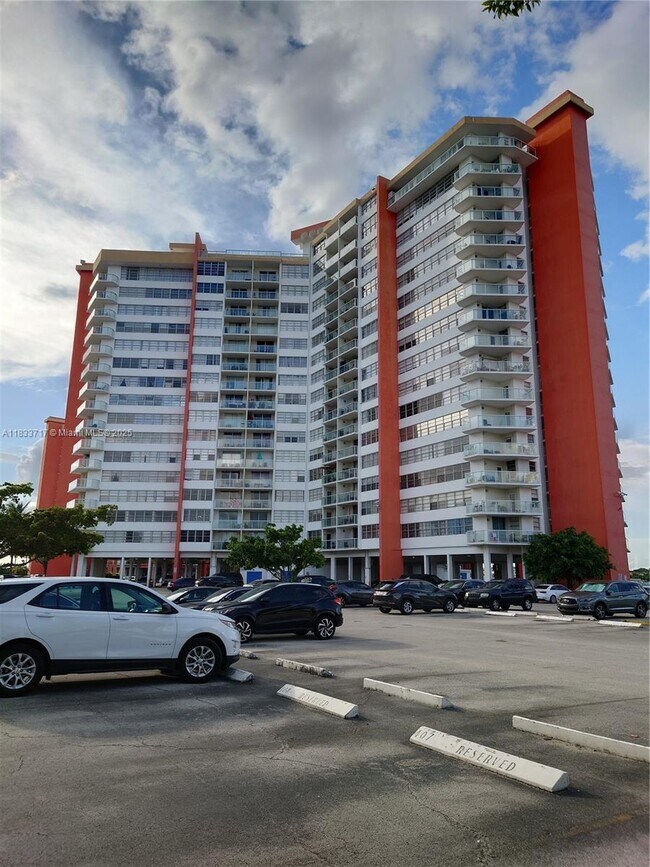 Primary Photo - 1351 NE Miami Gardens Dr