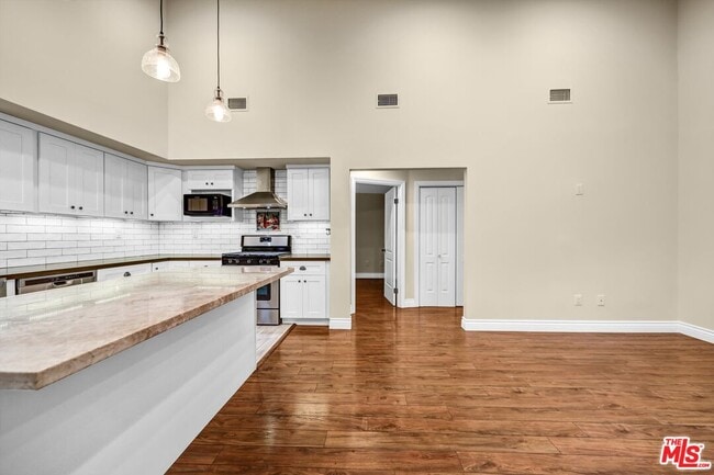 Building Photo - 4020 Brunswick Ave