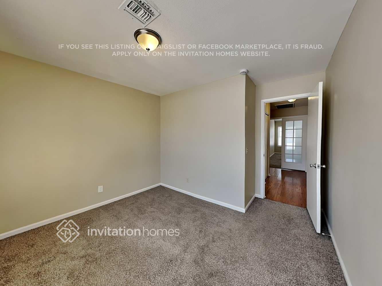 Building Photo - 668 E Manor Dr