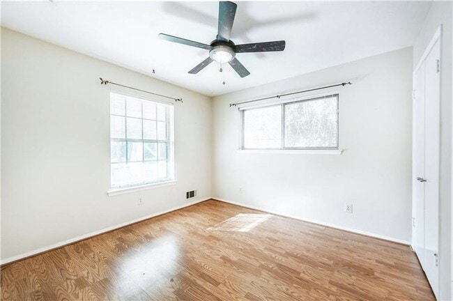 Building Photo - Updated White Rock Lake Area Duplex