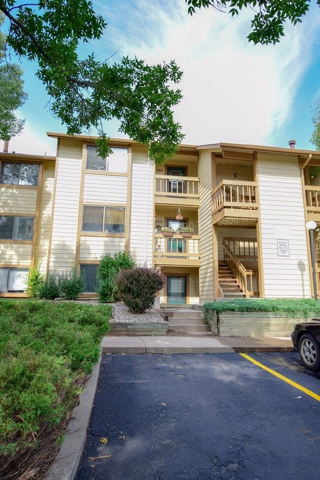 Building Photo - 2960 W Stuart St