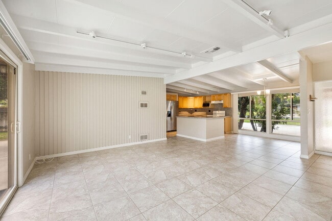 Building Photo - 71996 Vista Del Rio