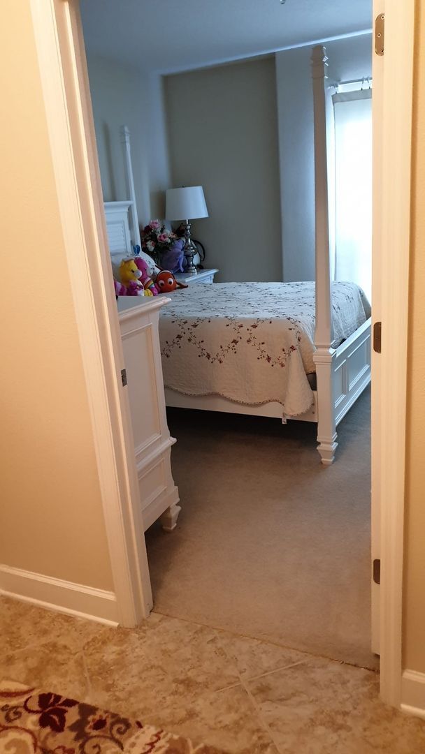 Building Photo - Stunning 3 bedroom top floor in Toscana FULLY FURNISHED