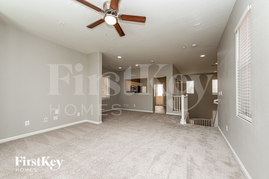Building Photo - 6641 Colorado Spruce St