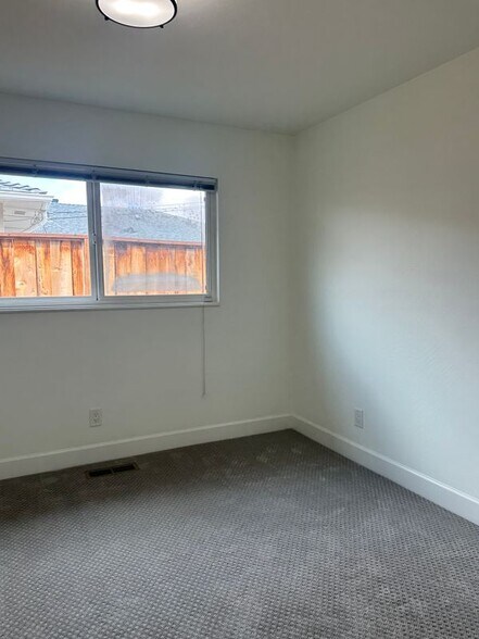 Building Photo - 3891 Mills Way