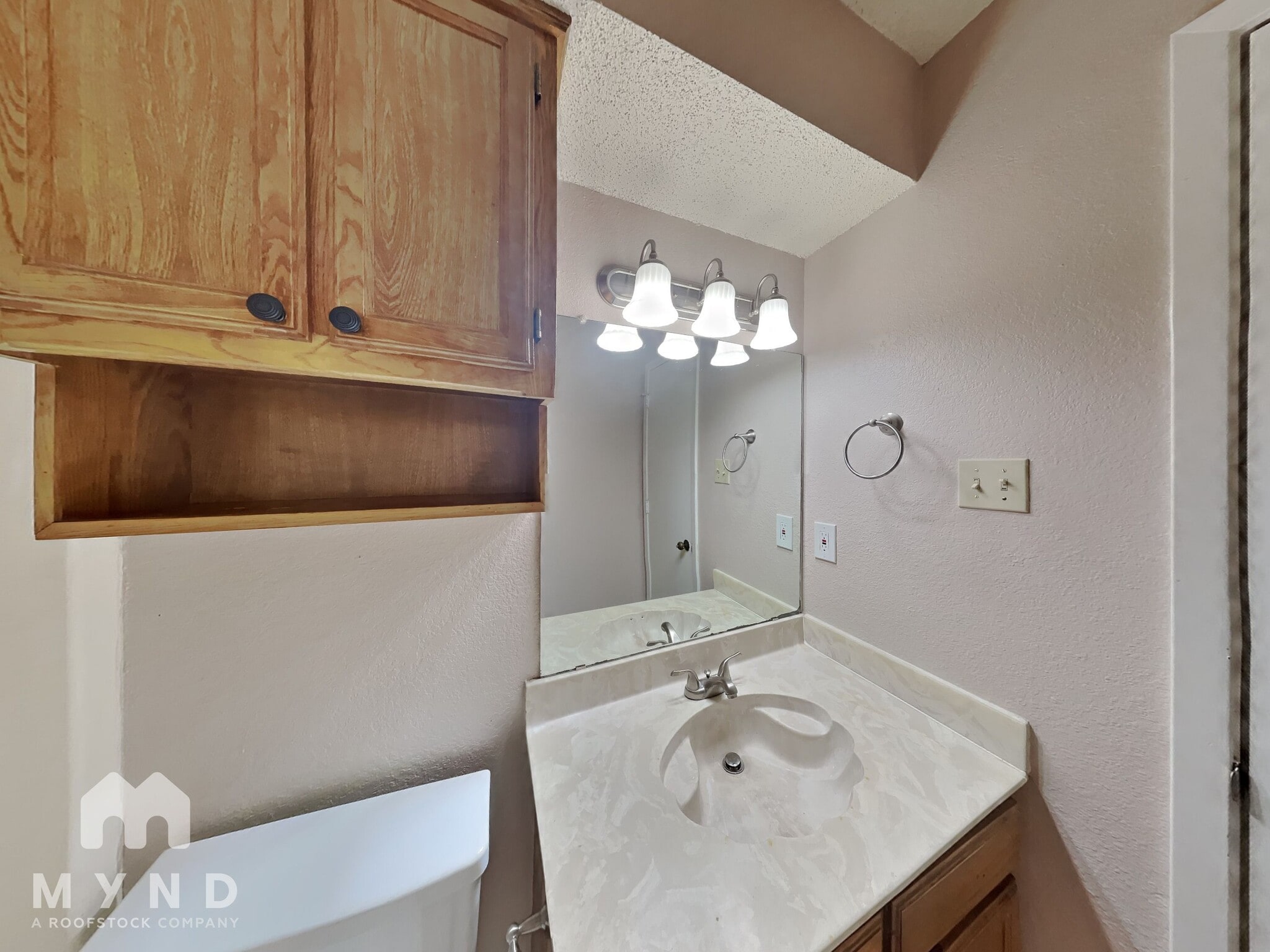 Building Photo - 5515 Brookview Ct