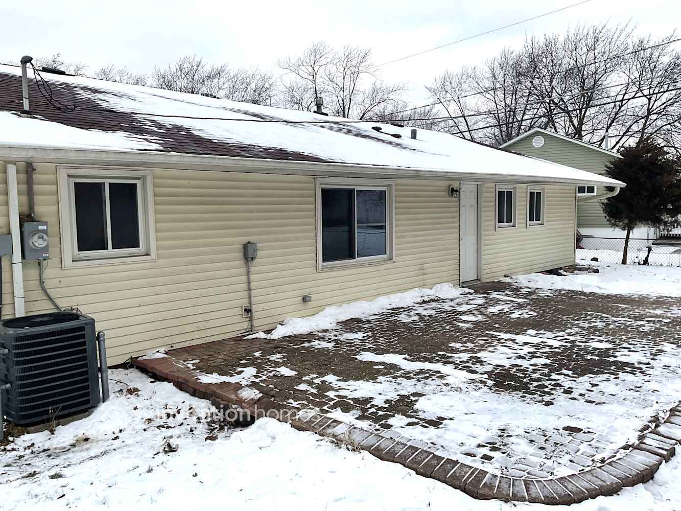 Building Photo - 903 Vine St