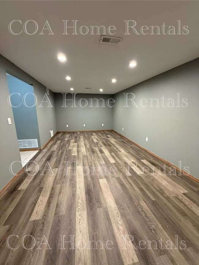 Building Photo - Midtown