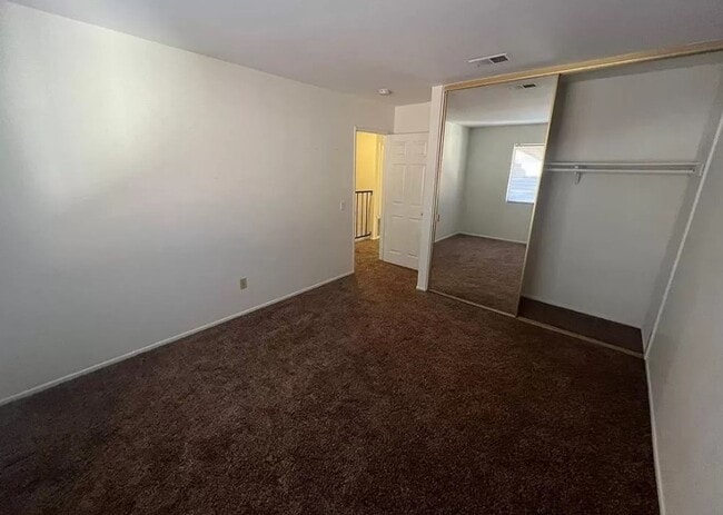 Building Photo - AVAILABLE NOW! Canyon Crest Townhome