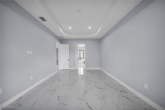 Building Photo - 3018 19th St W