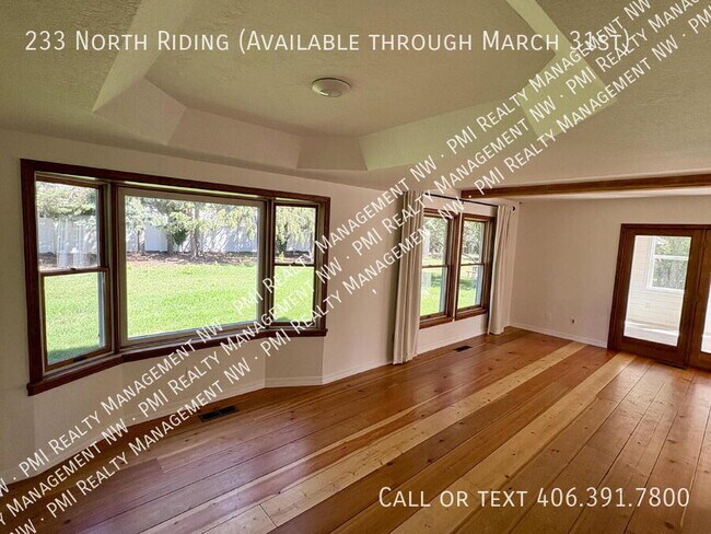 Building Photo - 233 N Riding