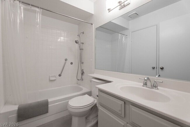 Building Photo - 7045 Sawtooth Dr