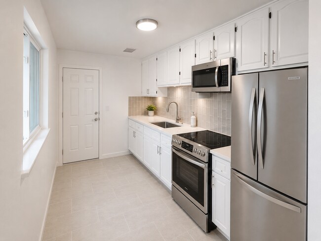 Building Photo - 1301 Otis St
