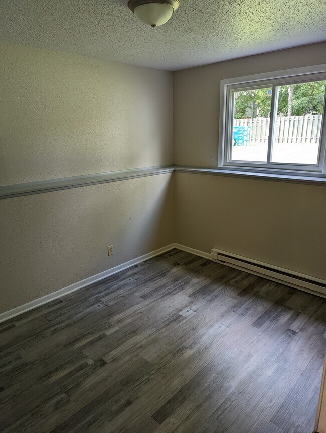 Building Photo - 708 Great Plains Ct