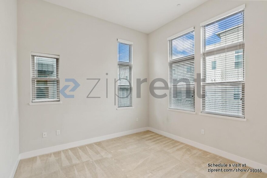 Building Photo - 1752 Hazelnut Ln
