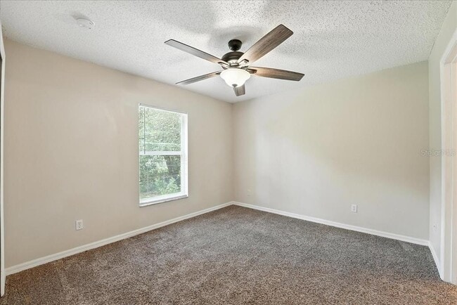 Building Photo - 961 Hanford Dr