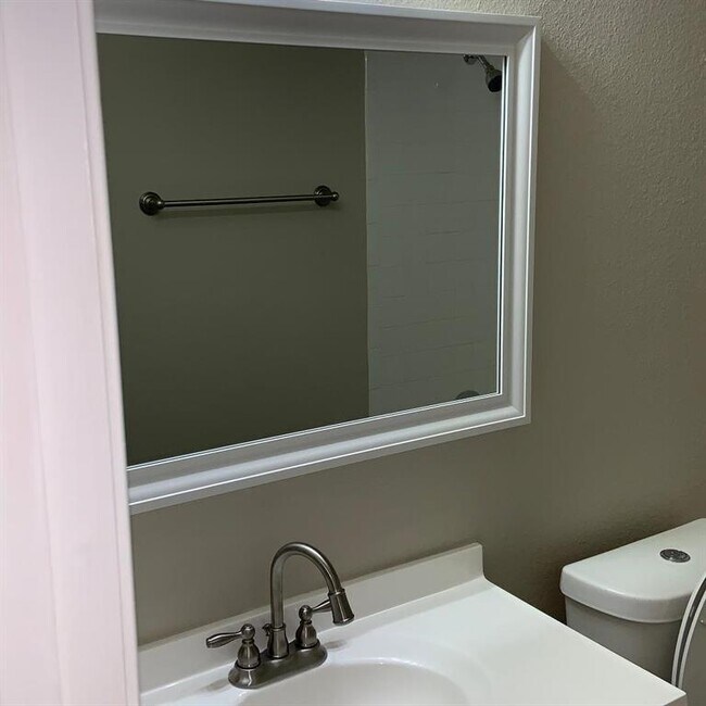 Building Photo - 334 Precipice Way