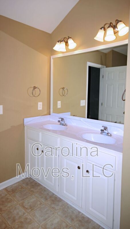 Building Photo - 689 Flintrock Dr