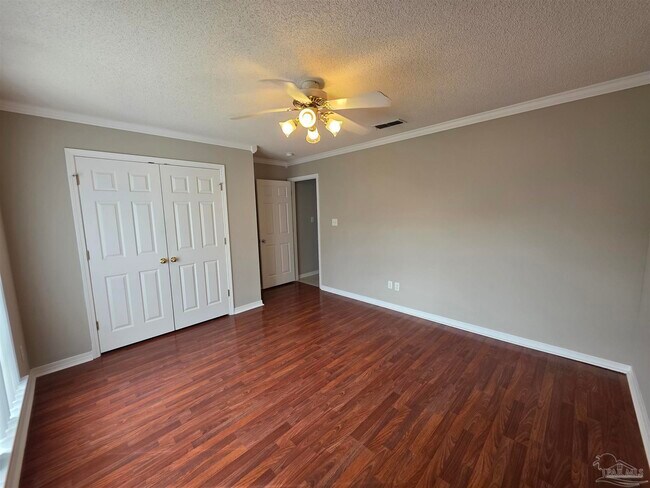 Building Photo - 6913 Hanover Ct