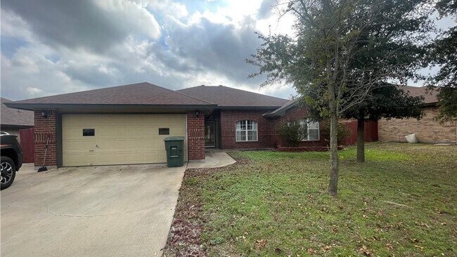 Building Photo - 4209 Adobe Dr