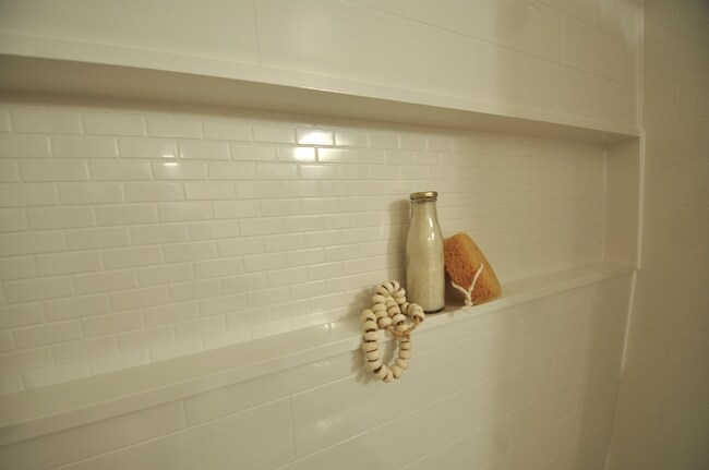 Building Photo - 6620 Linda Vista Rd