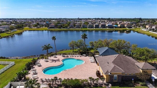 Building Photo - 610 15th Ave NW