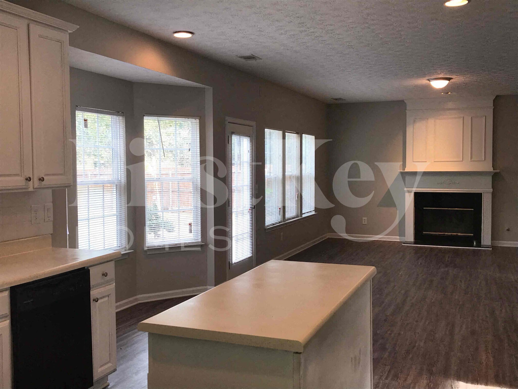 Building Photo - 3955 Medlock Pk Dr