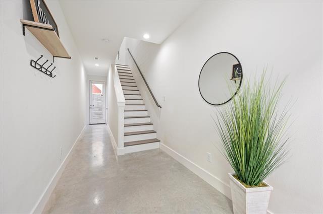 Building Photo - 1848 Euclid Ave