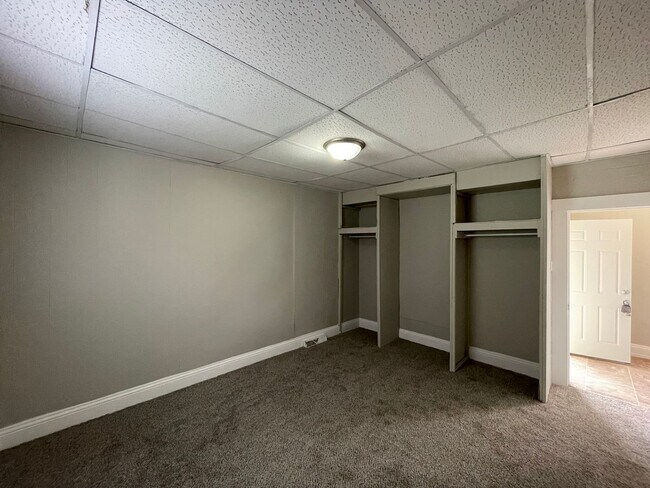 Building Photo - Renovated 3-Bedroom 1-Bathroom Home