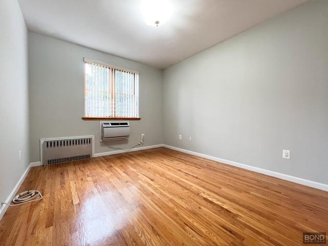 Building Photo - 3 bedroom in Brooklyn NY 11222