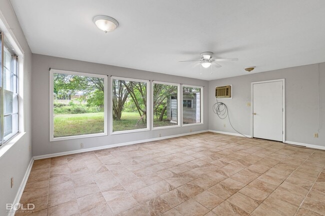 Building Photo - 2502 Ormond Pl
