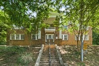 Building Photo - Henger Hall