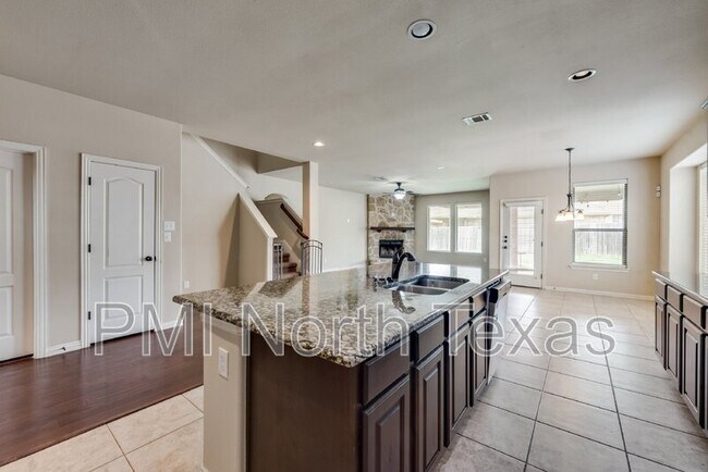 Building Photo - 11213 Amistad Dr