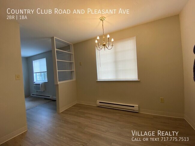 Building Photo - 617 Country Club Rd
