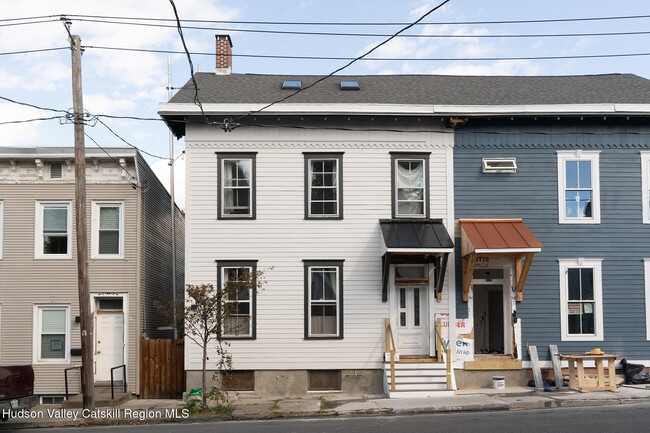 Primary Photo - 524 State St