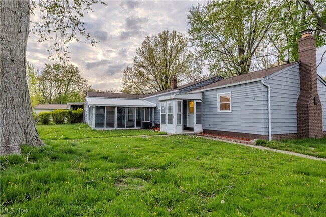 Building Photo - 34690 Beachpark Dr