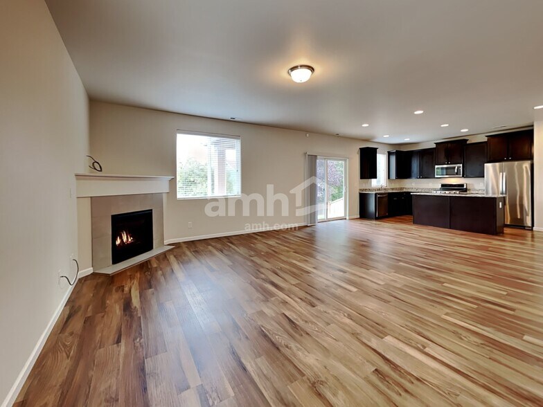 Building Photo - 455 McKinley St